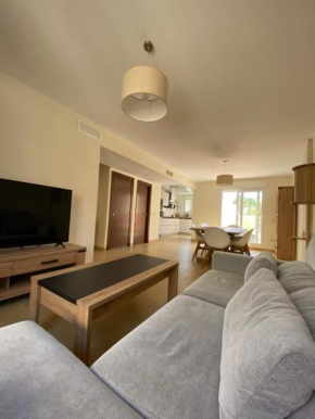 Spacious family house near beach